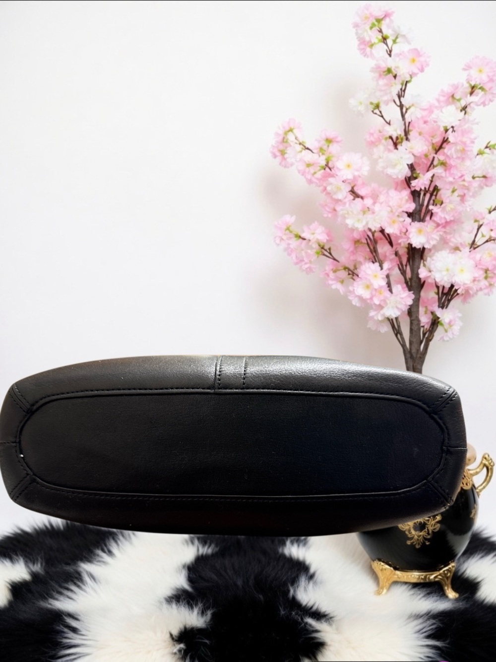 COACH LEGACY SLIM DUFFEL BAG - Picture 4 of 6